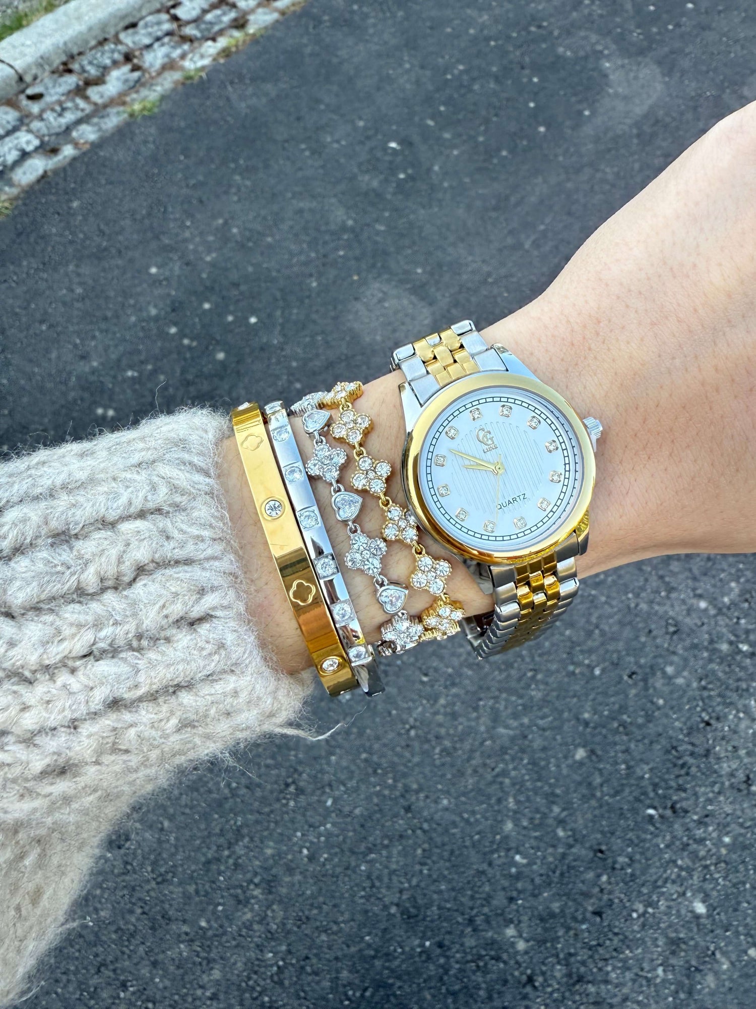 LES MONTRES