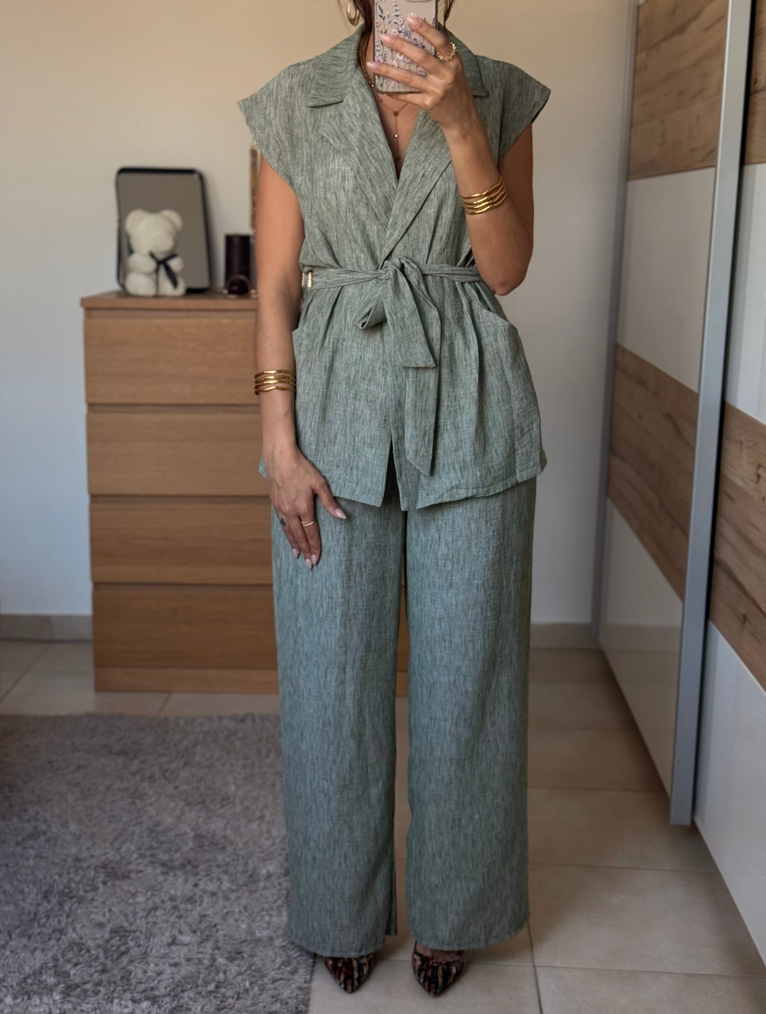 LOLA Ensemble pantalon et veste sans manches ceinturée