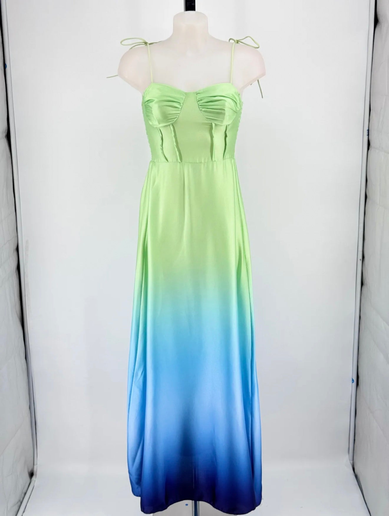 DINA-Robe longue